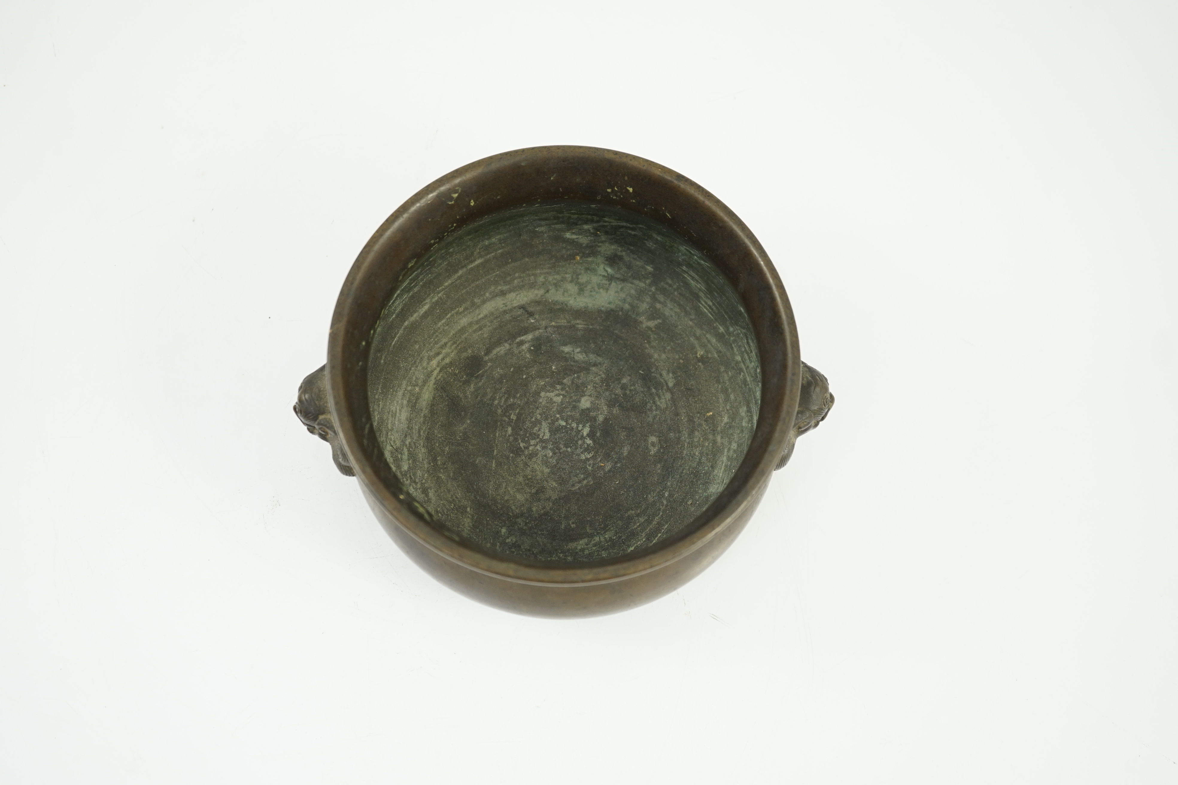 A Chinese bronze censer, gui, 18th century